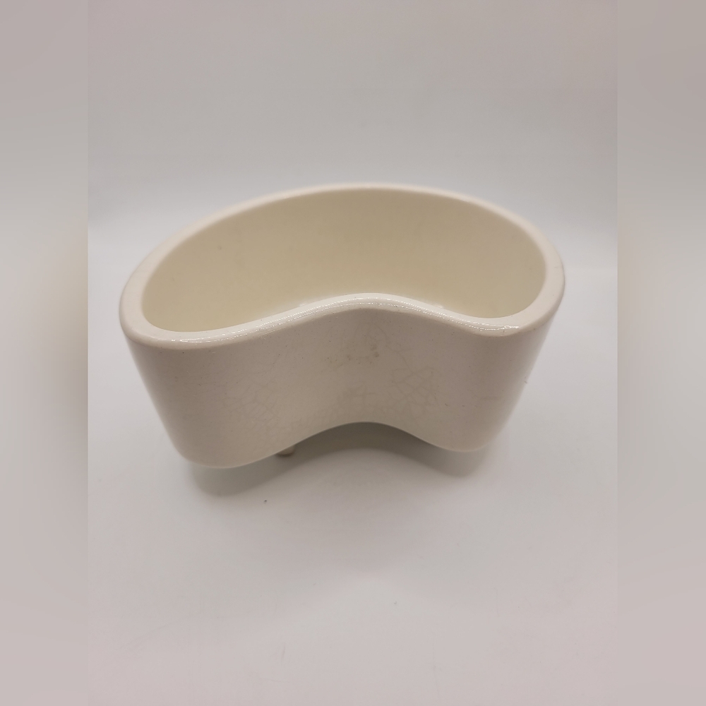 Japanese 3 Footed White Abstract Studio Sculpture